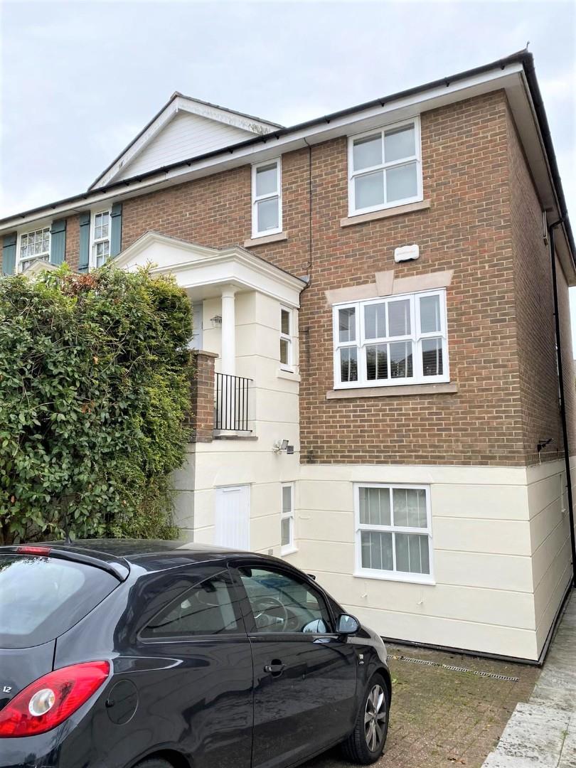 Newcombe Park, Mill Hill